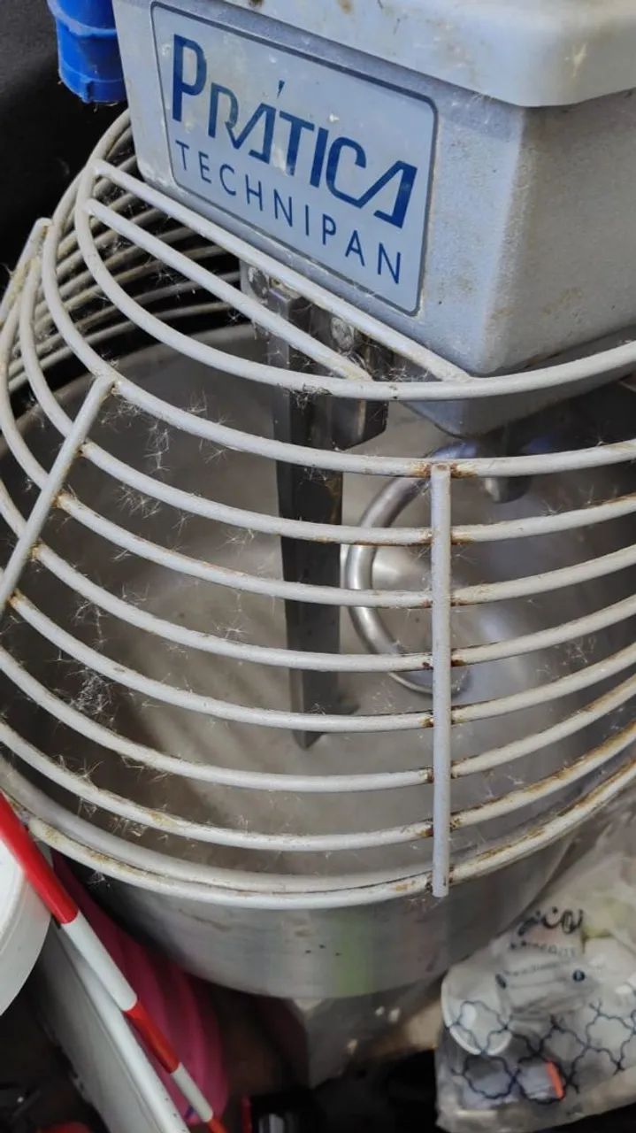VENDO masseira marca PRATIKA mod AE-25-STD muito nova - Foto 5