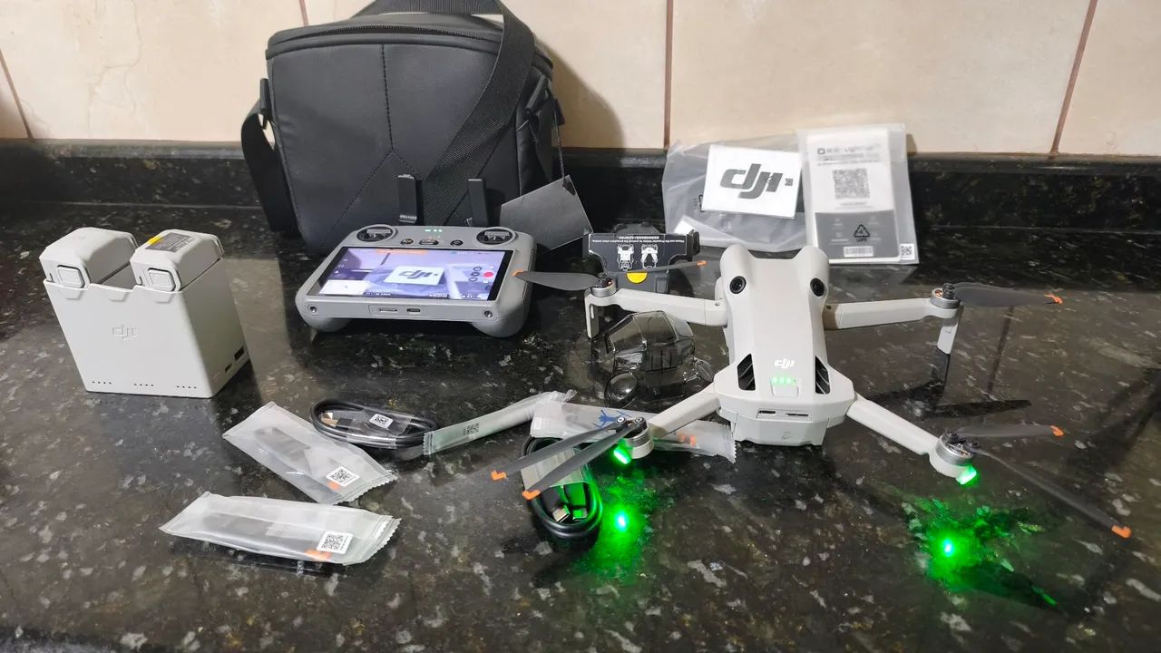  Mini 4 pro fly more COMBO+RC2 c/ Tela