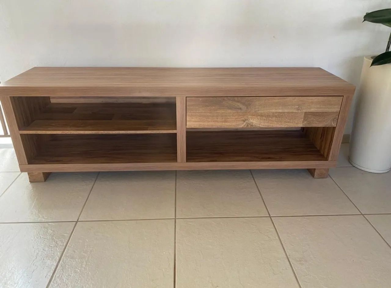 Rack super conservado 100% MDF 