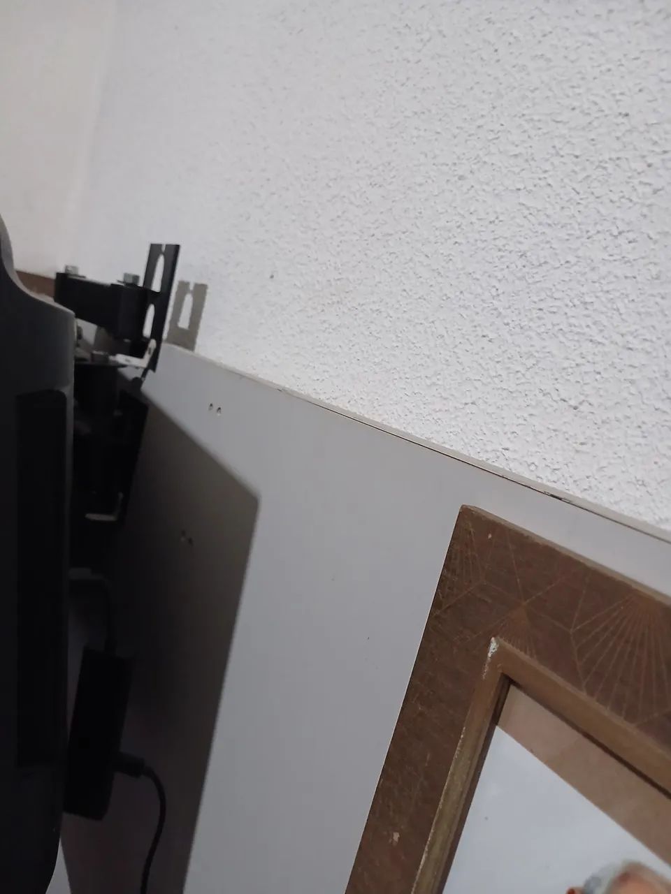 Tv 32 polegadas com conversor pra smarth e suporte reclinável  - Foto 2
