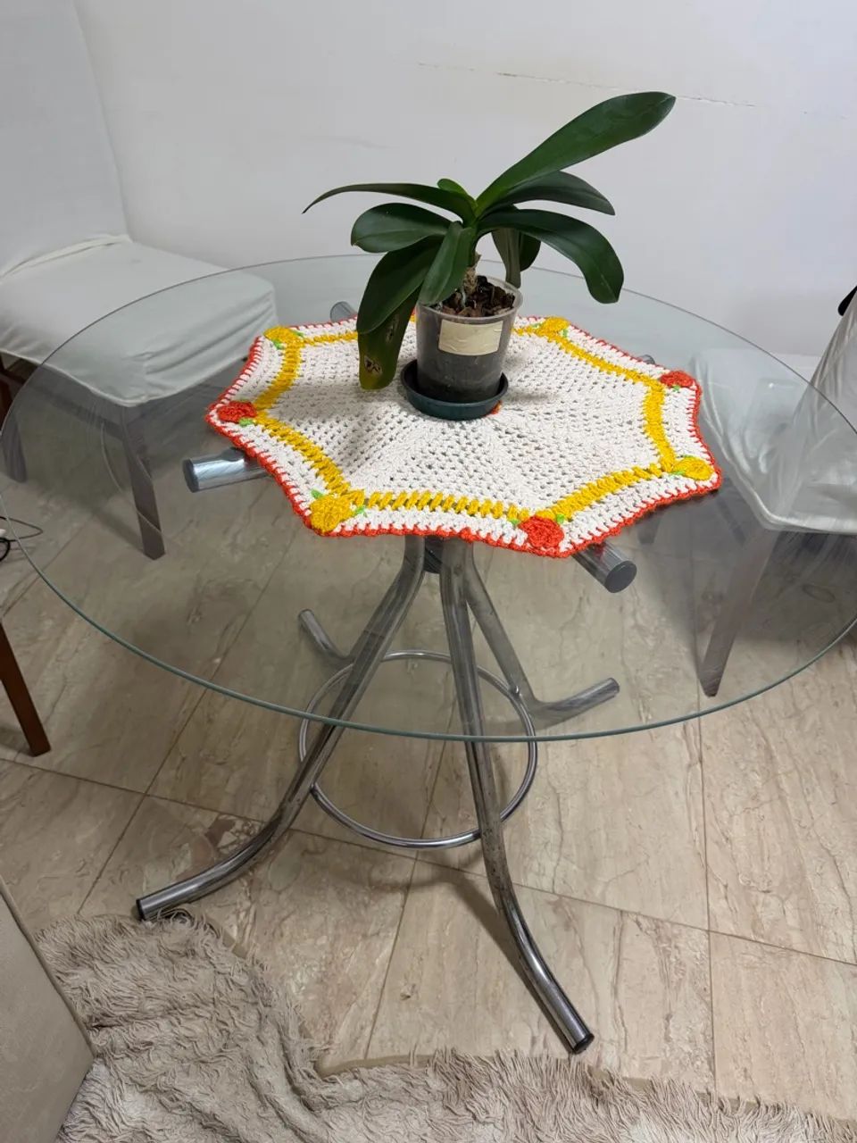 Mesa de vidro redonda com base de metal - Foto 3