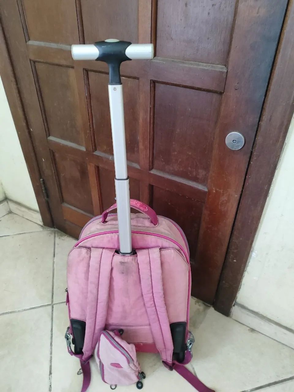 Mochila com estojo rosa. - Foto 4