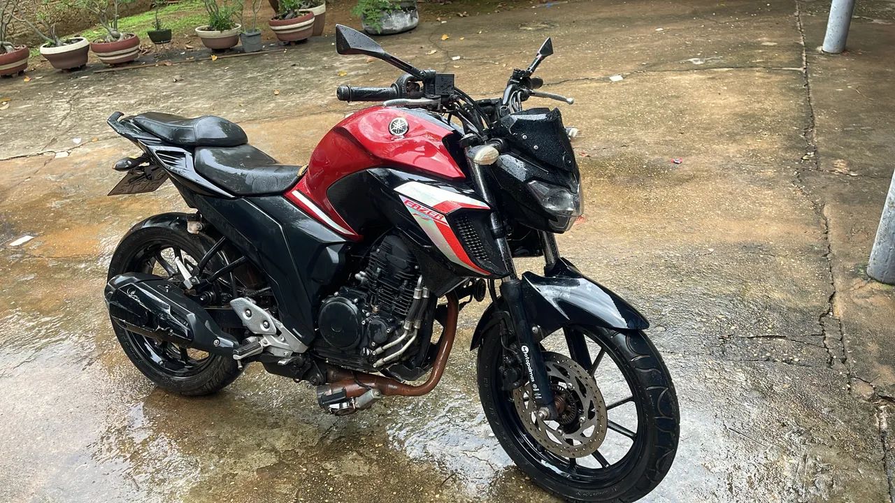 FZ25