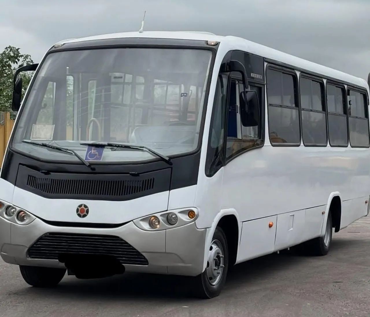 Micro-ônibus Marcopolo Sênior 2012