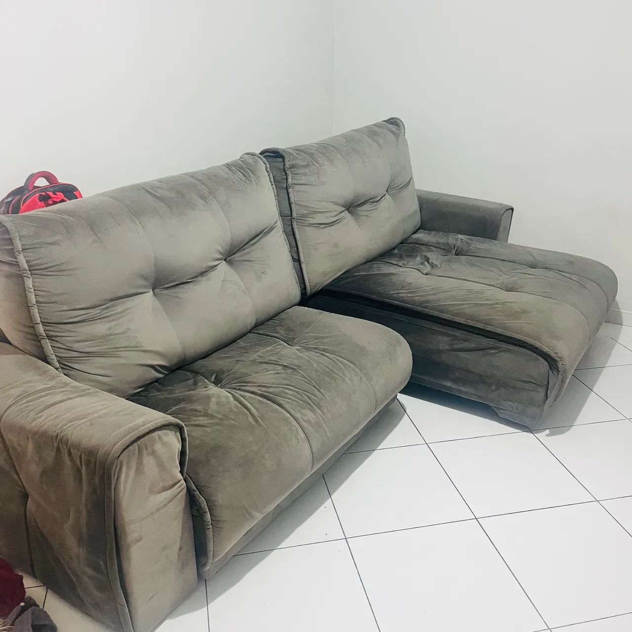 Sofá 4 lugares suede cinza  - Foto 2