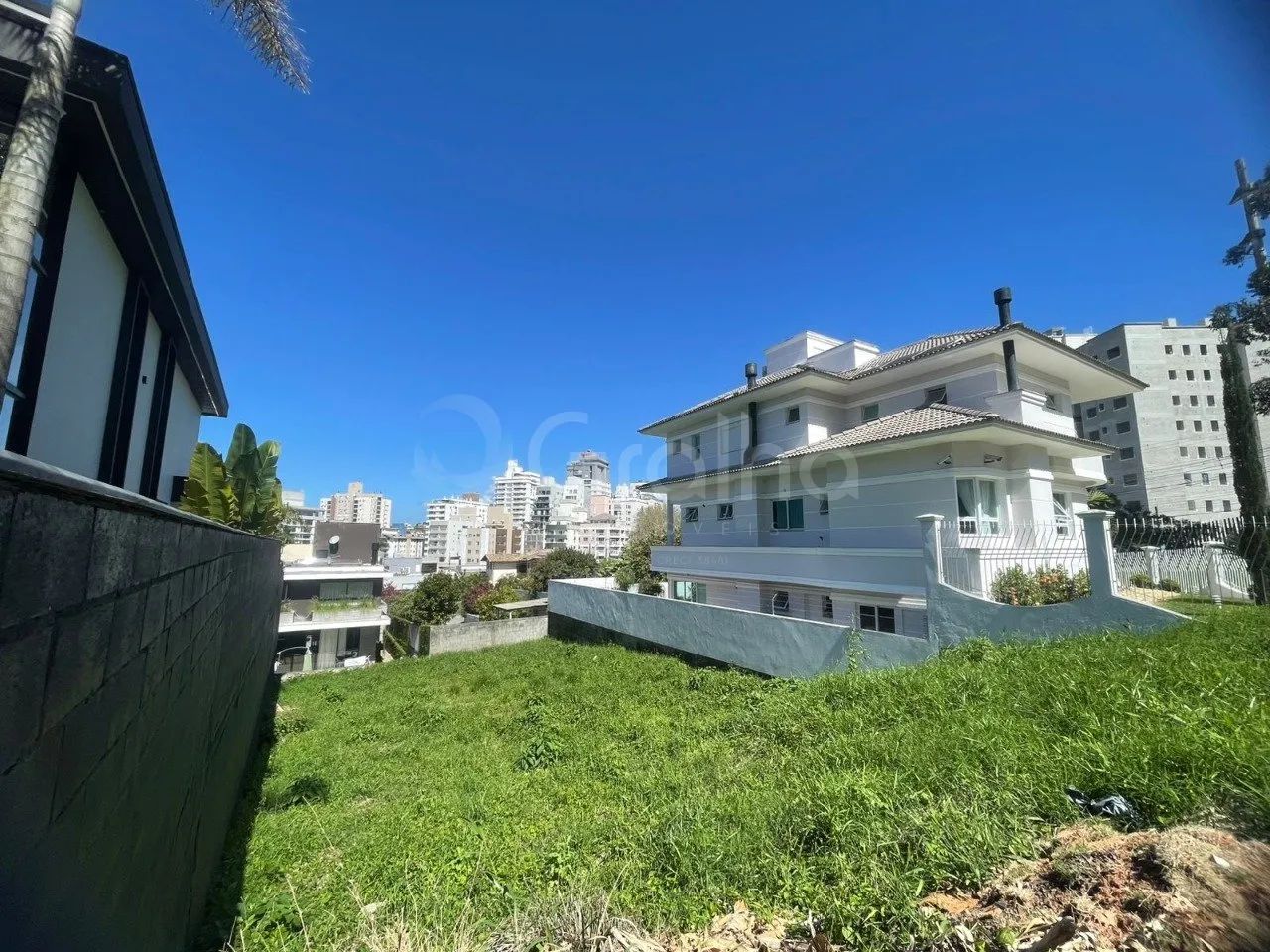 Viva com tranquilidade e sofisticação no bairro Pedra Branca! - Foto 2