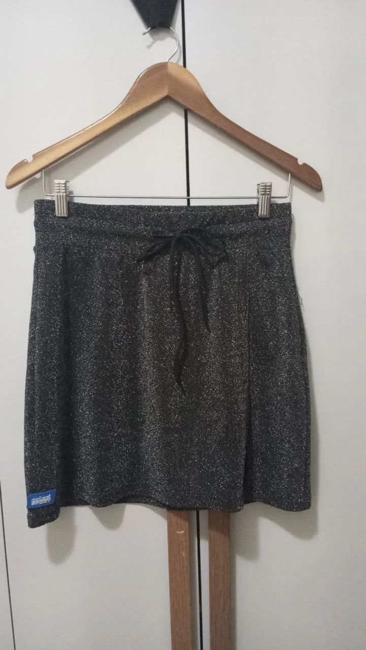 saia da marca Colcci sport 