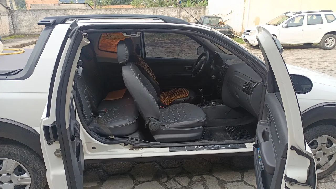 Fiat Strada Working Hard 1.4 Fire Flex 8V CD 2017 - Foto 4
