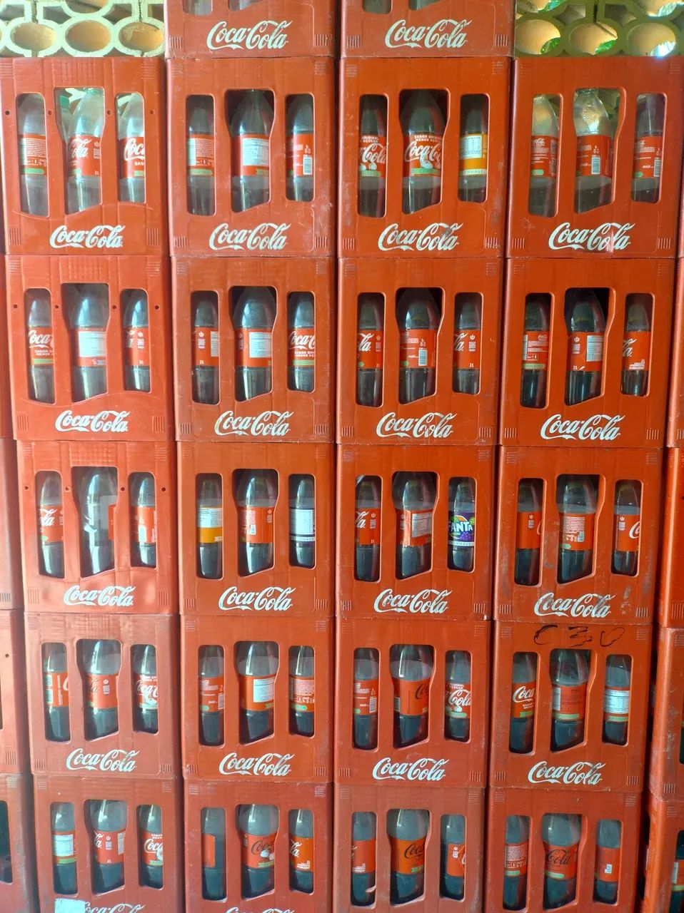 Caixas de Coca Cola  Retornável Completa 50,00... - Foto 3