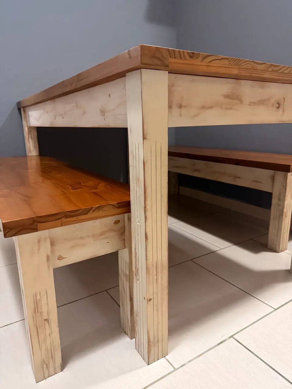 Mesa de madeira 160x90 + bancos  - Foto 2