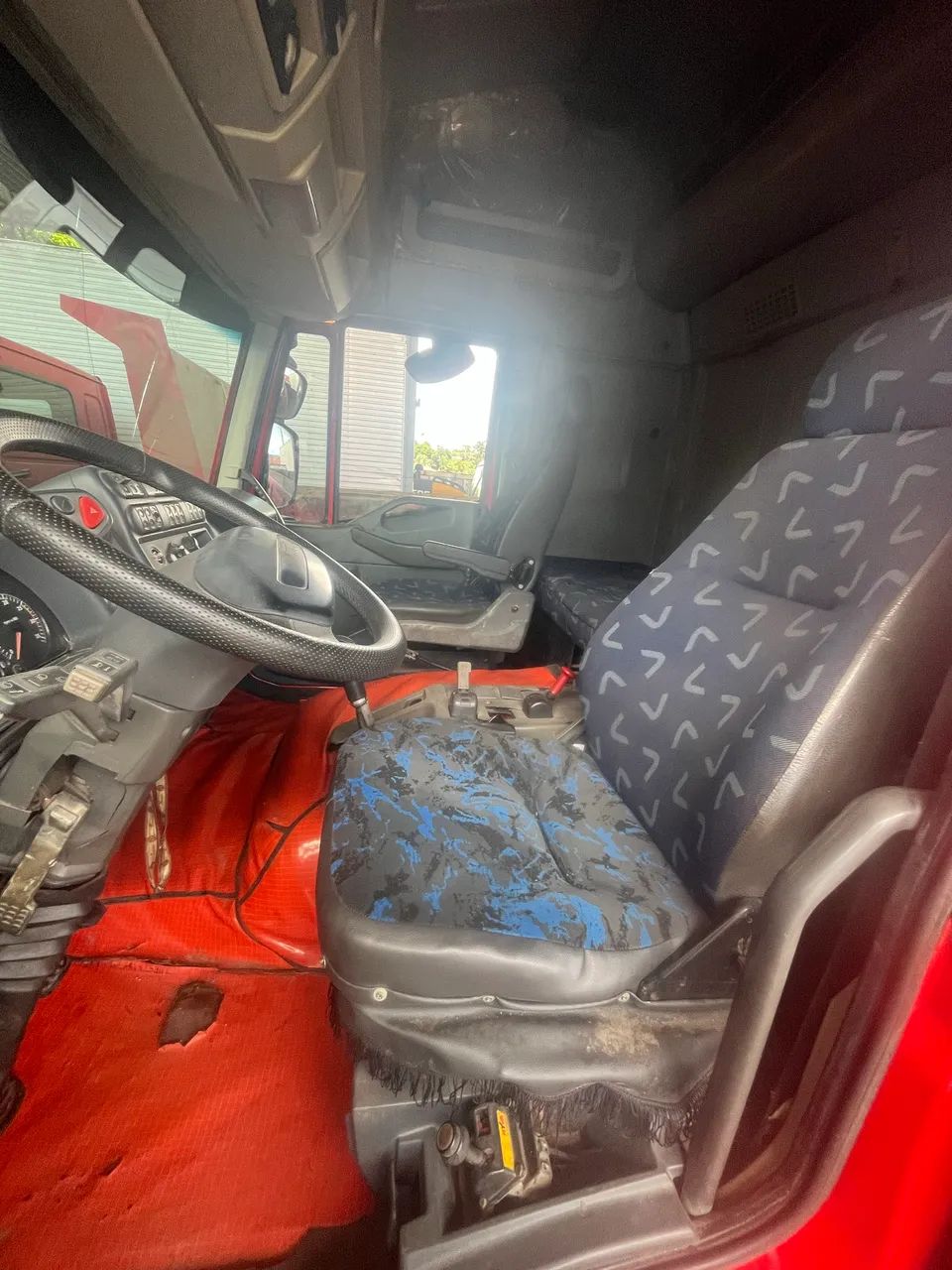 IVECO/CURSOR 450E33T 2011/2012 - Foto 3