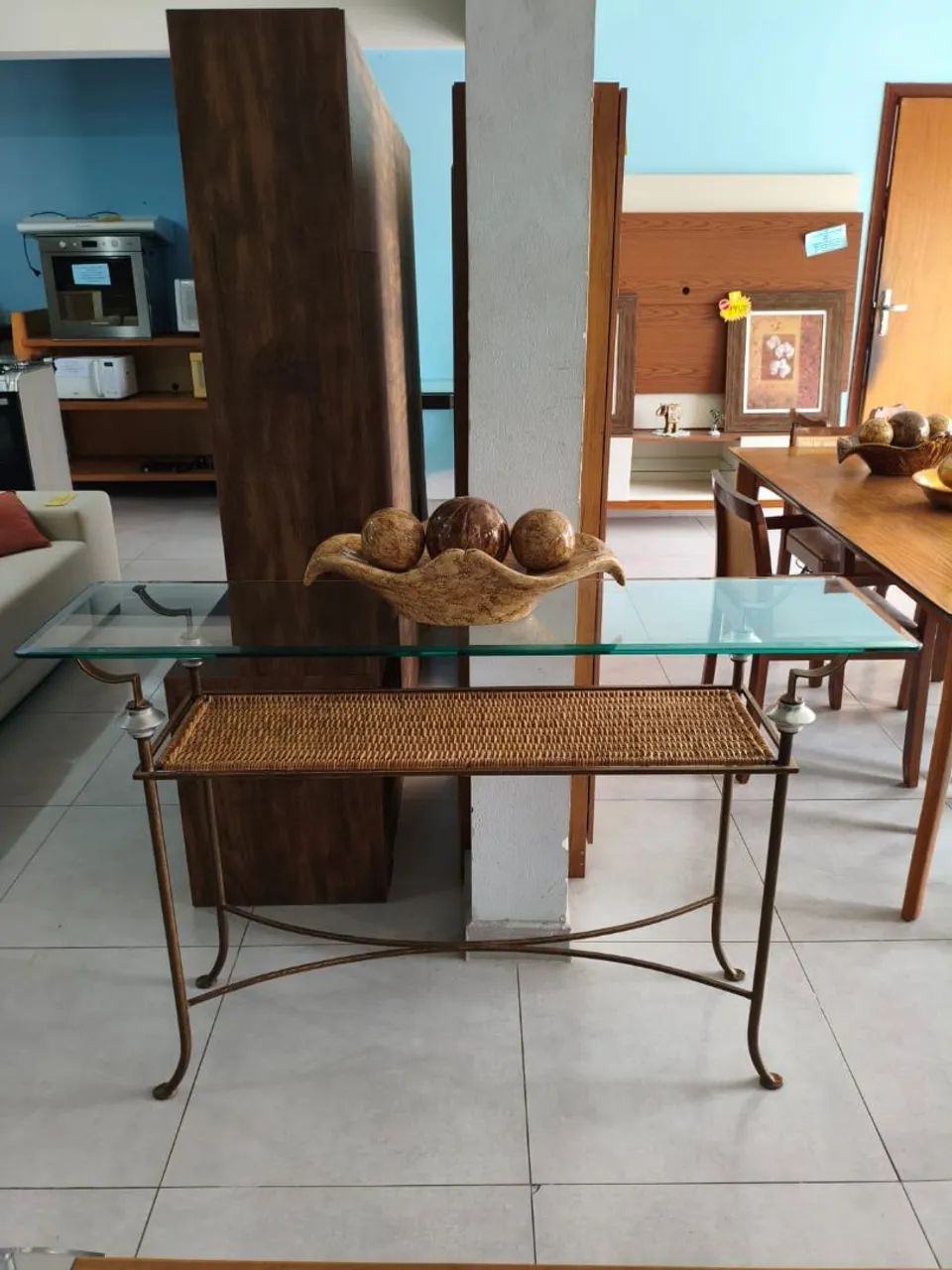 Aparador Com detalhes em vime com vidro  - Foto 4