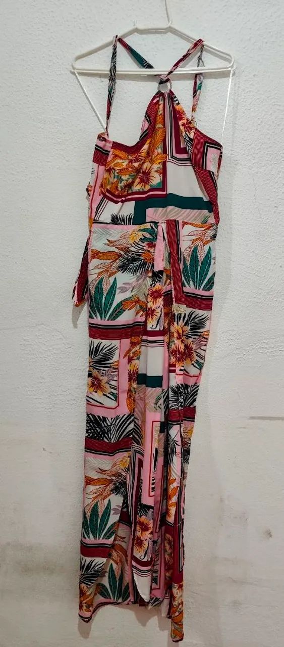 Macacão estampado elegante tamanho P