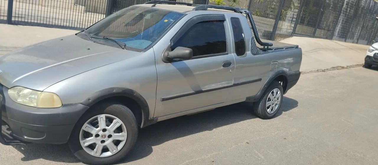 Fiat Strada Working 1.5 MPI 8V CE (álcool) 2000