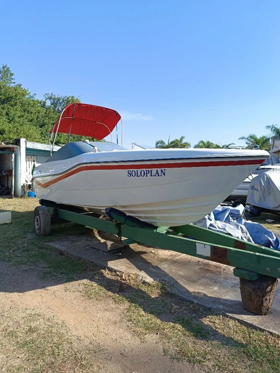 Vendo excelente lancha .