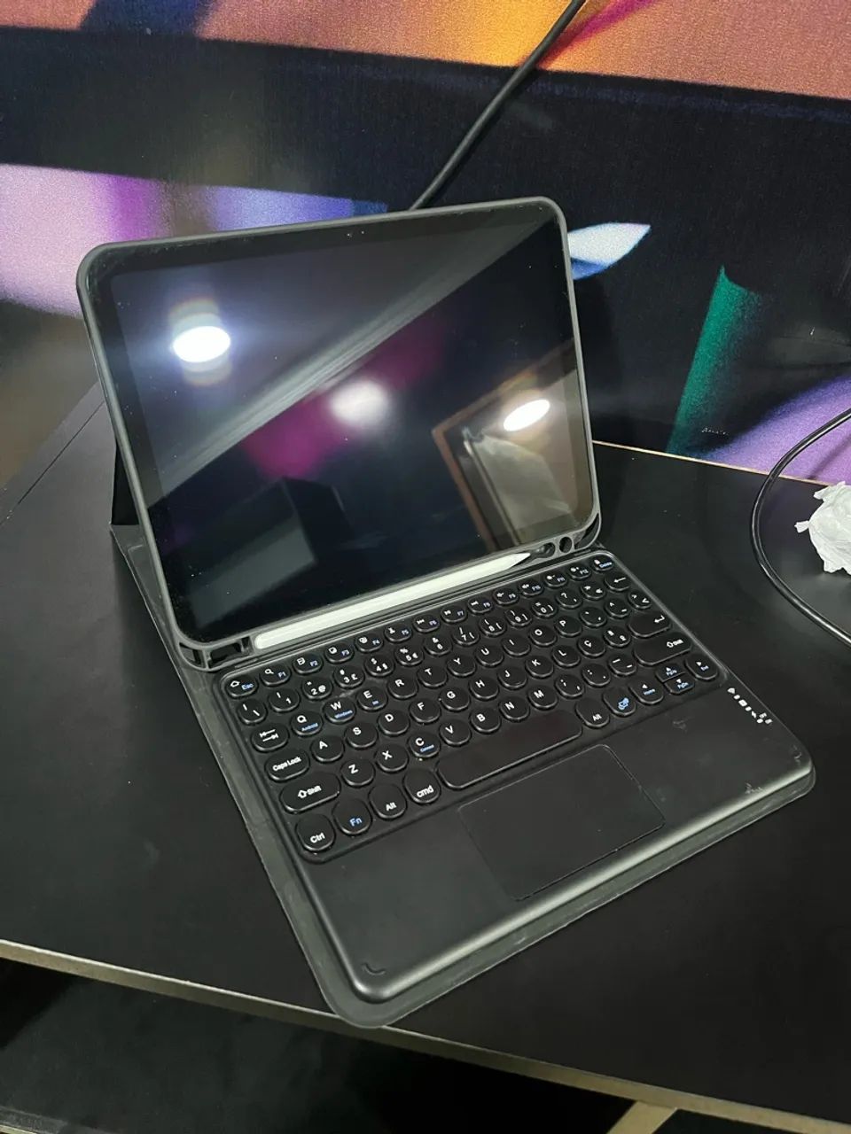 Vendo iPad 10 com teclado e caneta (possui caixa) - Foto 3