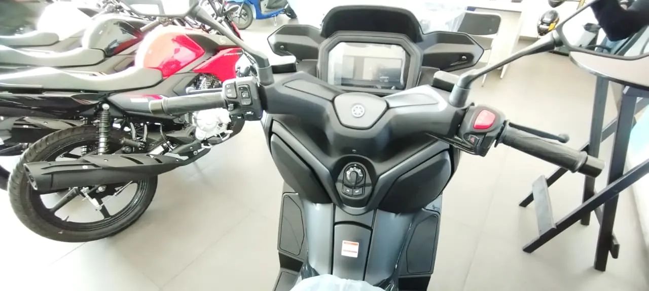 Yamaha XMax 300 cc  - Foto 4