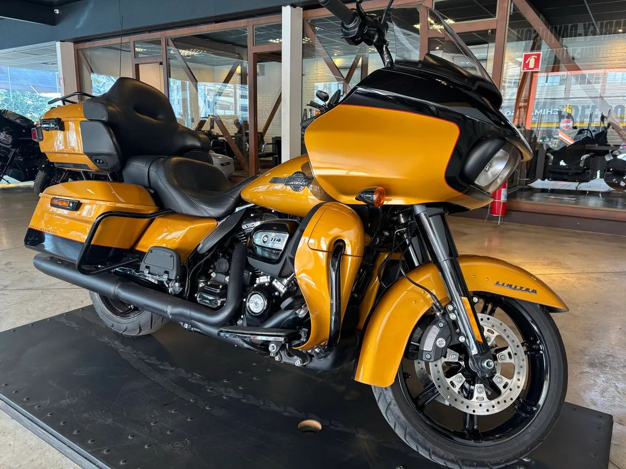Harley-Davidson Road Glide Limited  - Foto 3