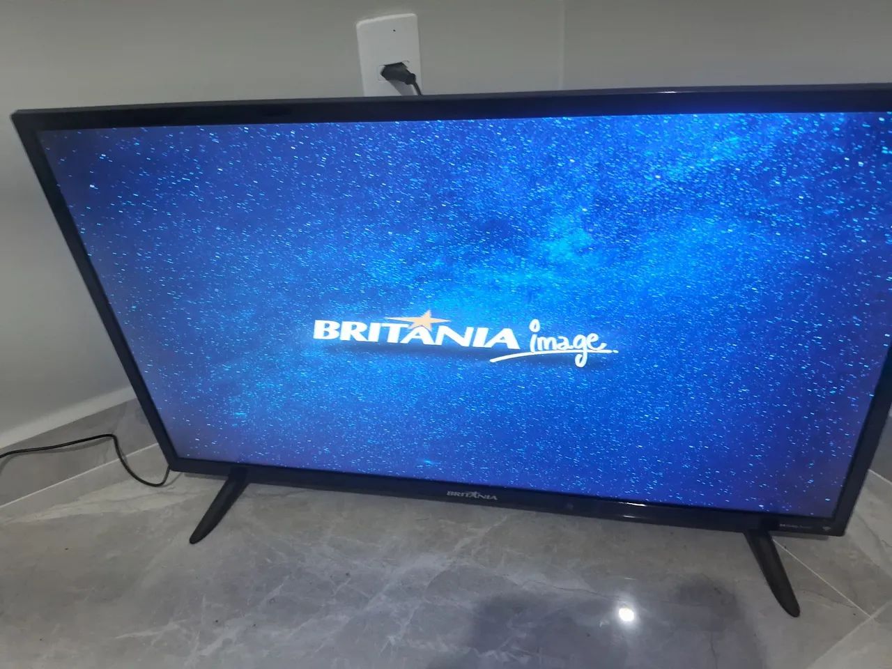 Televisao Britânia 32 polegada  meu zap *  - Foto 2