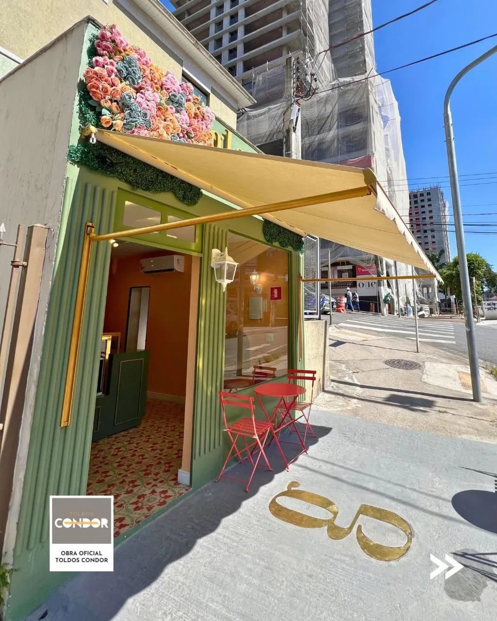 Toldo retrátil com braços  - Foto 3