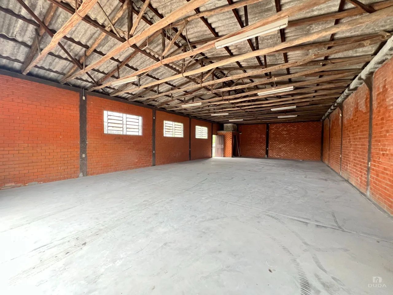 Galpão com aproximadamente 162 m² - Foto 5