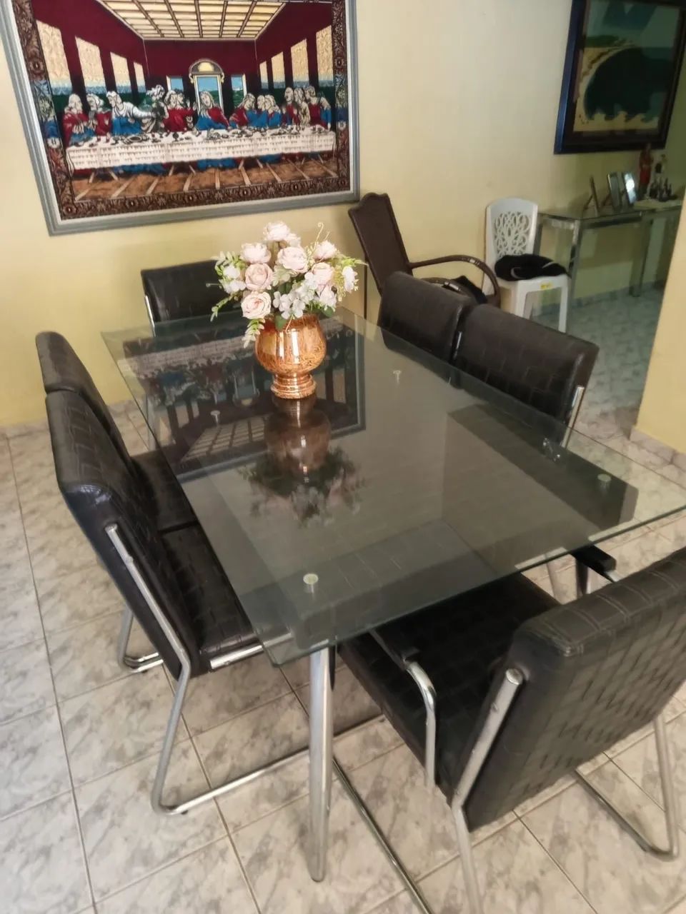 Mesa de jantar couro e vidro 6 lugares  - Foto 4