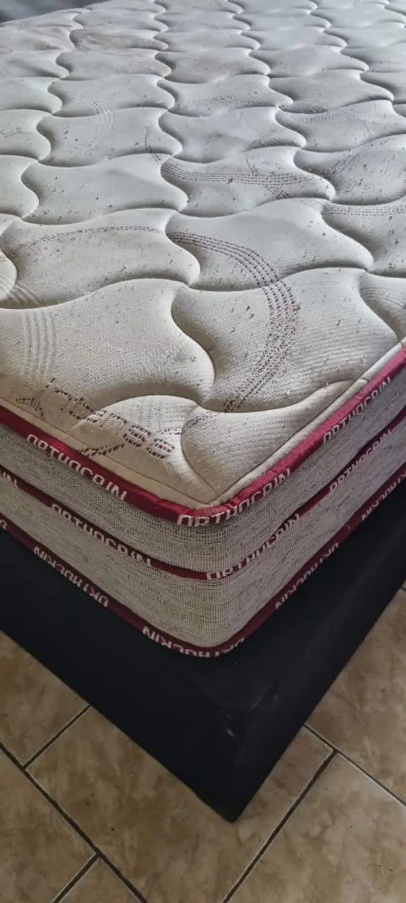 Cama queem com colchão 