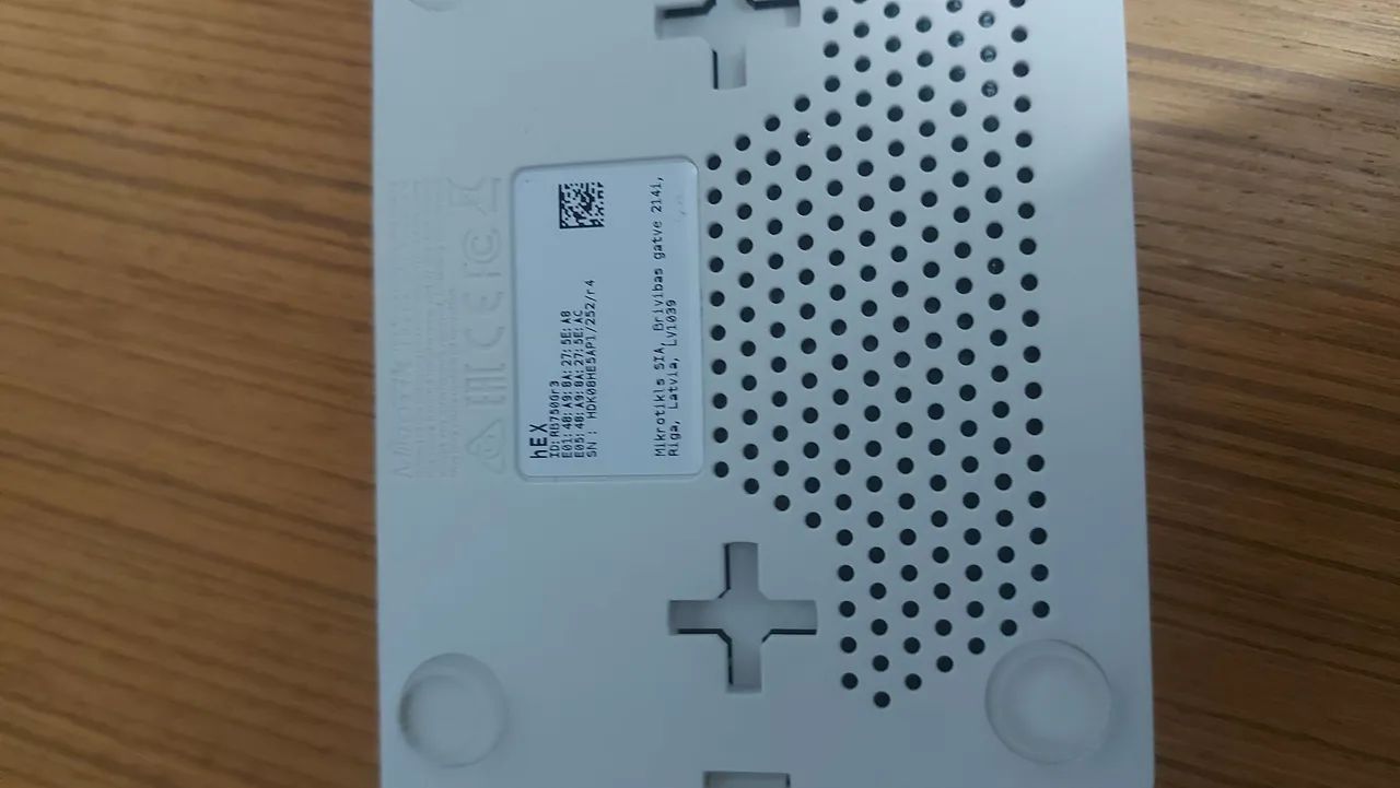 Roteador MikroTik RB750Gr3 (hEX) - Foto 4