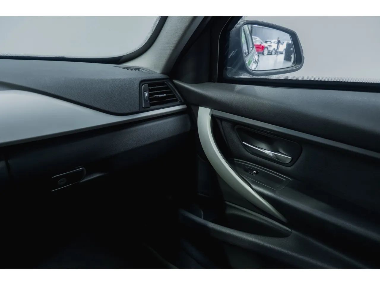 BMW Série 3 320I A 2.0 Turbo/activeflex 16V 184cv 4P, foto 12 de 15