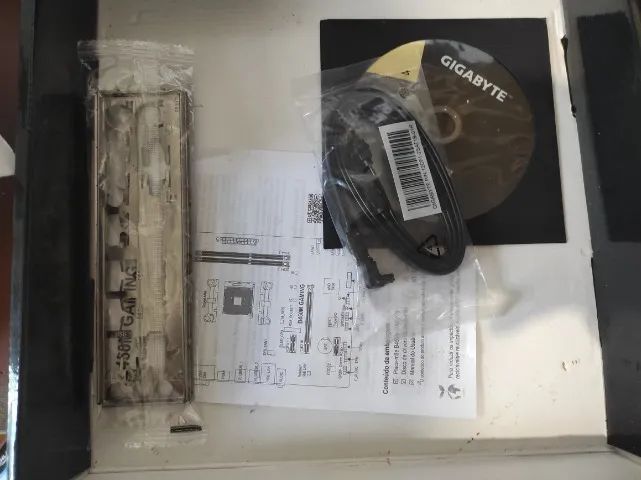 GIGABYTE B450M GAMING - Foto 4