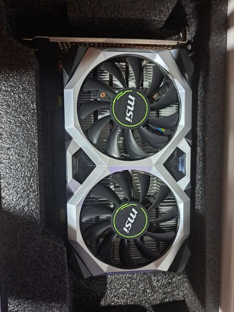 Placa de vídeo Nvidia MSI GTX 1650 4GB 
