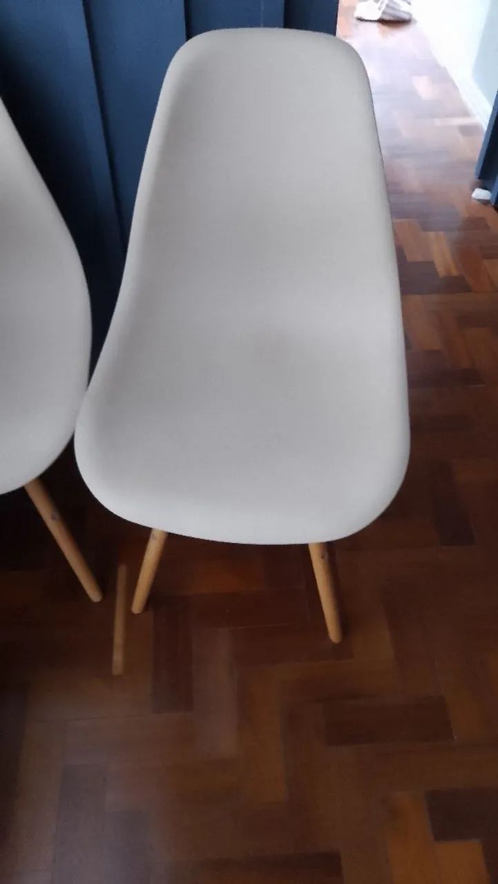 Vendo 4 cadeiras Eames Eiffel - Foto 2