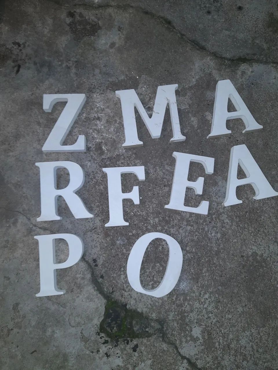 LETRAS PVC BRANCA CM 12 X 0,01