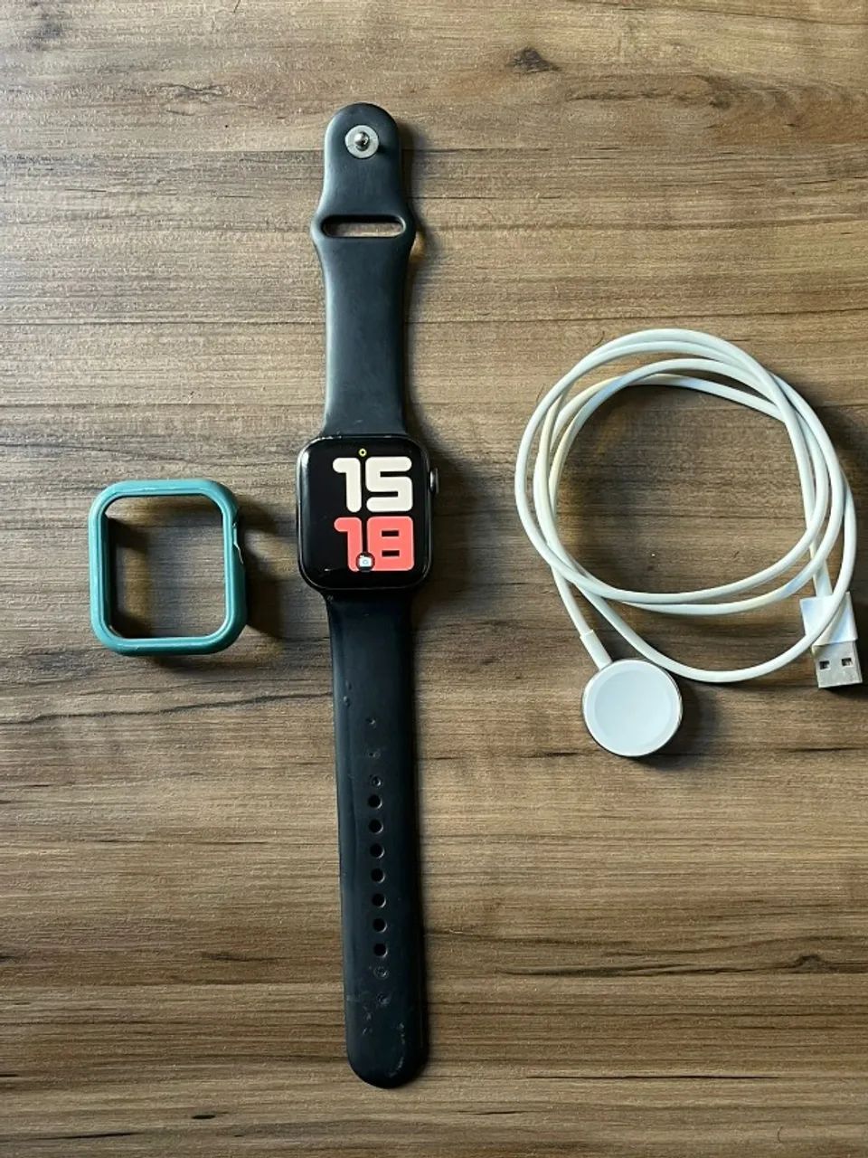 Apple Watch 6 44mm(GPS＋cellular) Apple Watch Series 6 (GPS+Cellular) - Caixa de alumínio vermelho