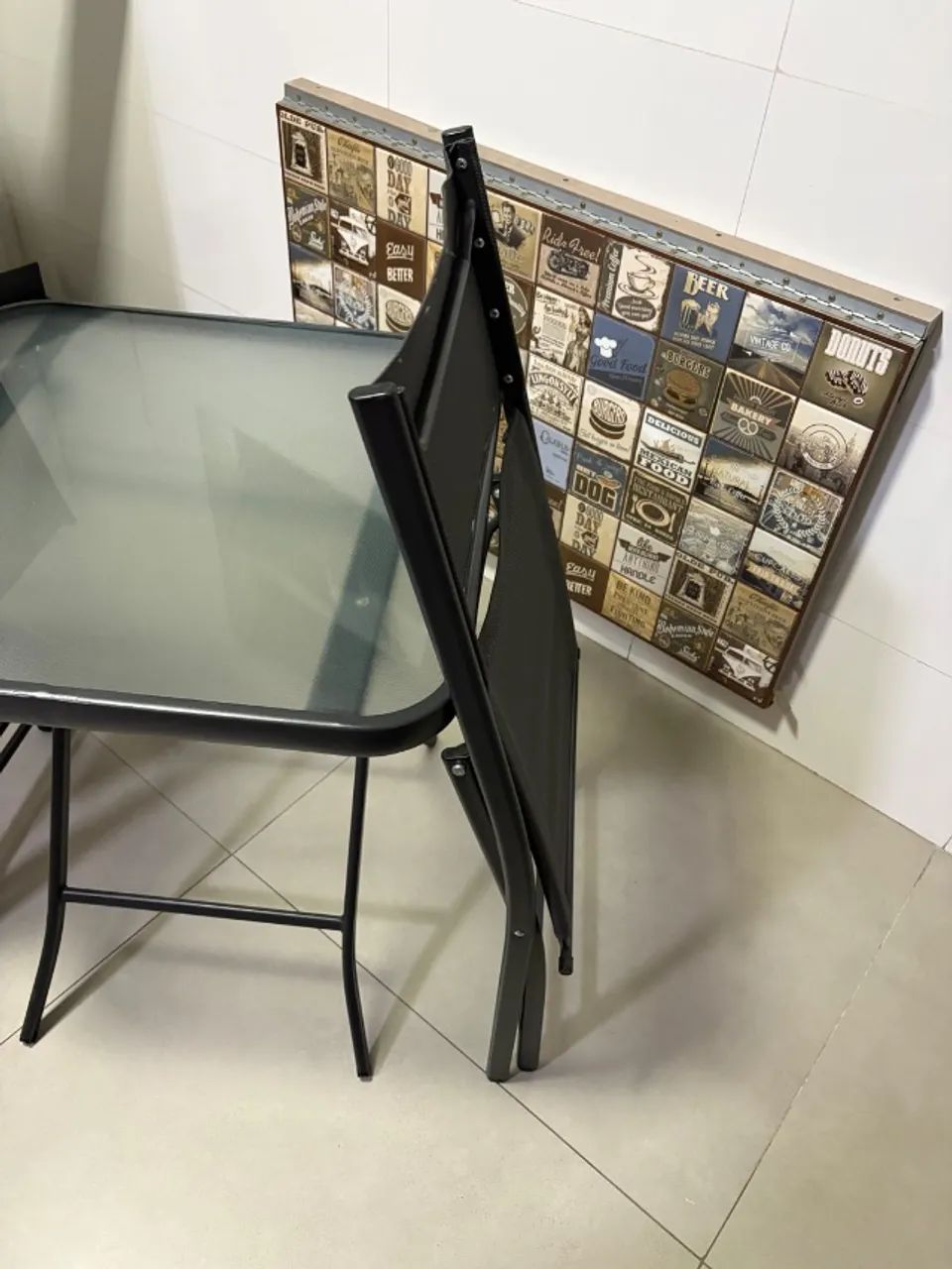 Mesa de jantar nova sem uso ferro e vidro - Foto 3