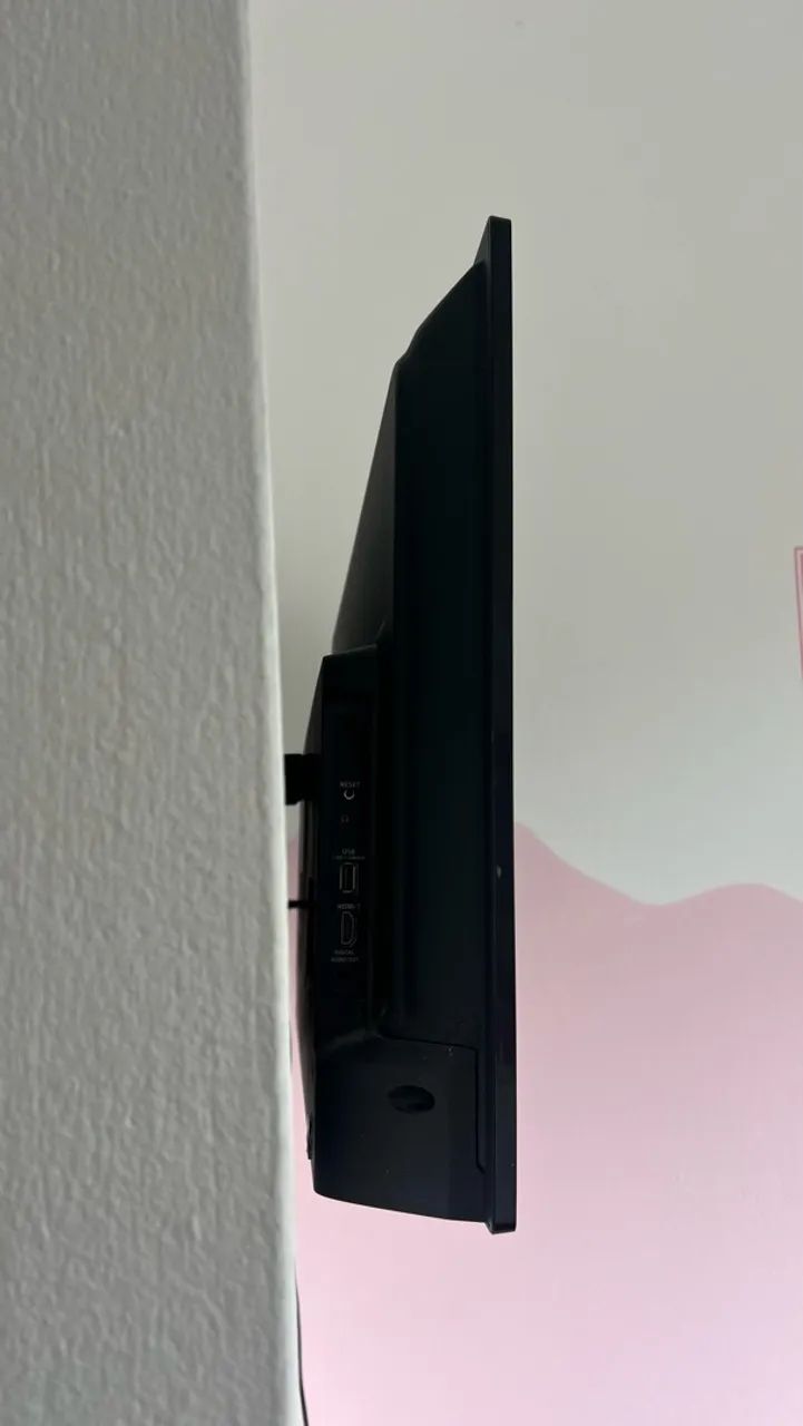 TV AOC Roku Smart TV 32P R$ 650 - Foto 3