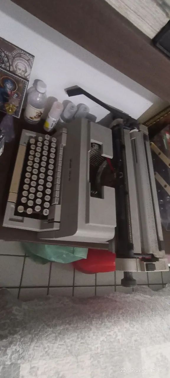 Maquina de Datilografia Olivetti Linea 98