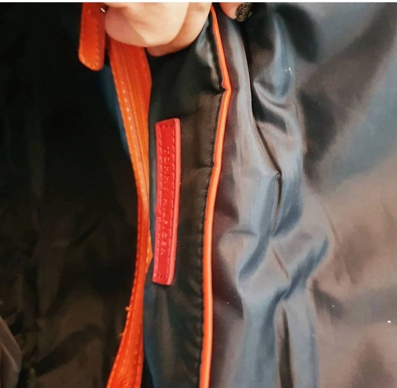 VENDO BOLSA MARCA TOMMY HILFIGER - Foto 2