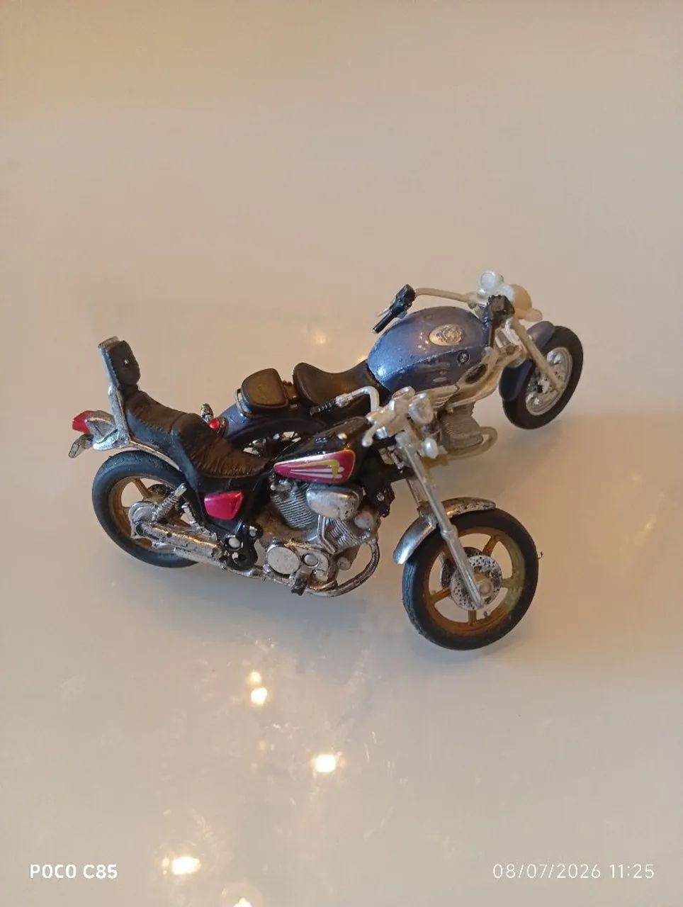 Duas miniaturas de motos  - Foto 2