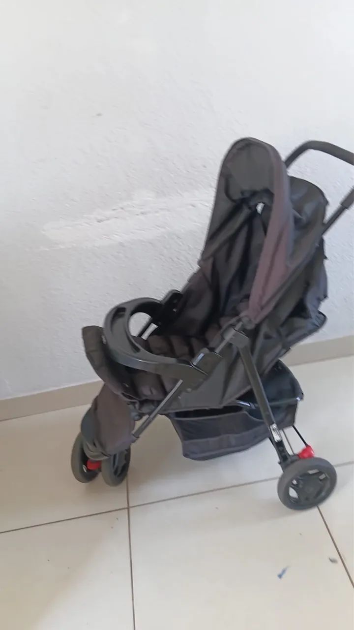 carrinho de bebê seminovo
