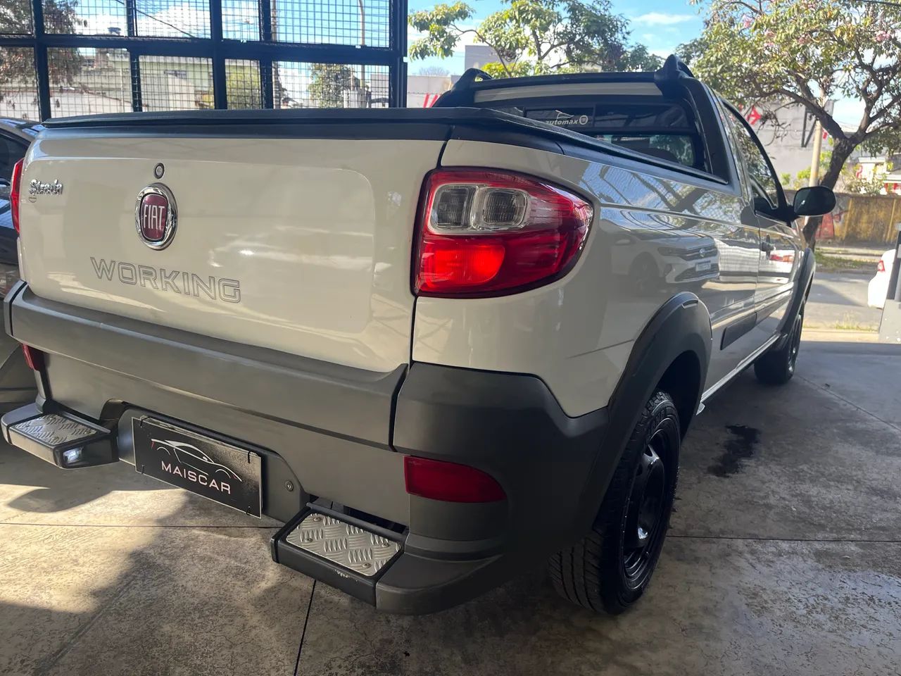 Fiat Strada Working Hard 1.4 Fire Flex 8V CS 2017 - Foto 4