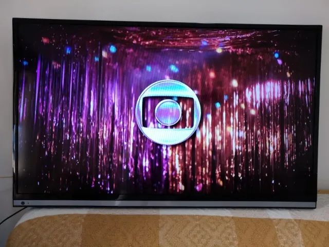 TV grande 39 polegadas - marca AOC