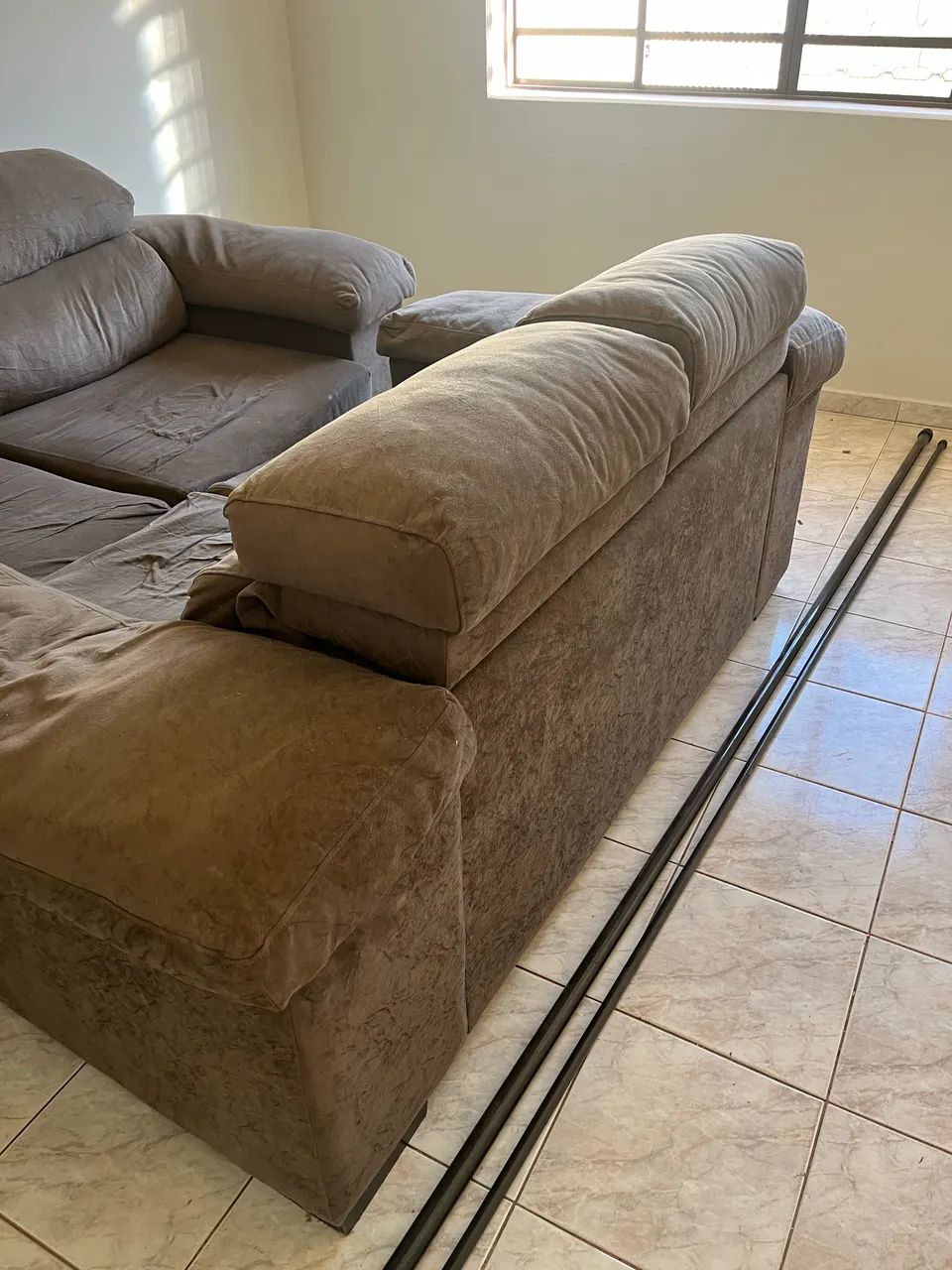 Vende-se jogo de sofás 2 e 3 lugares  - Foto 2
