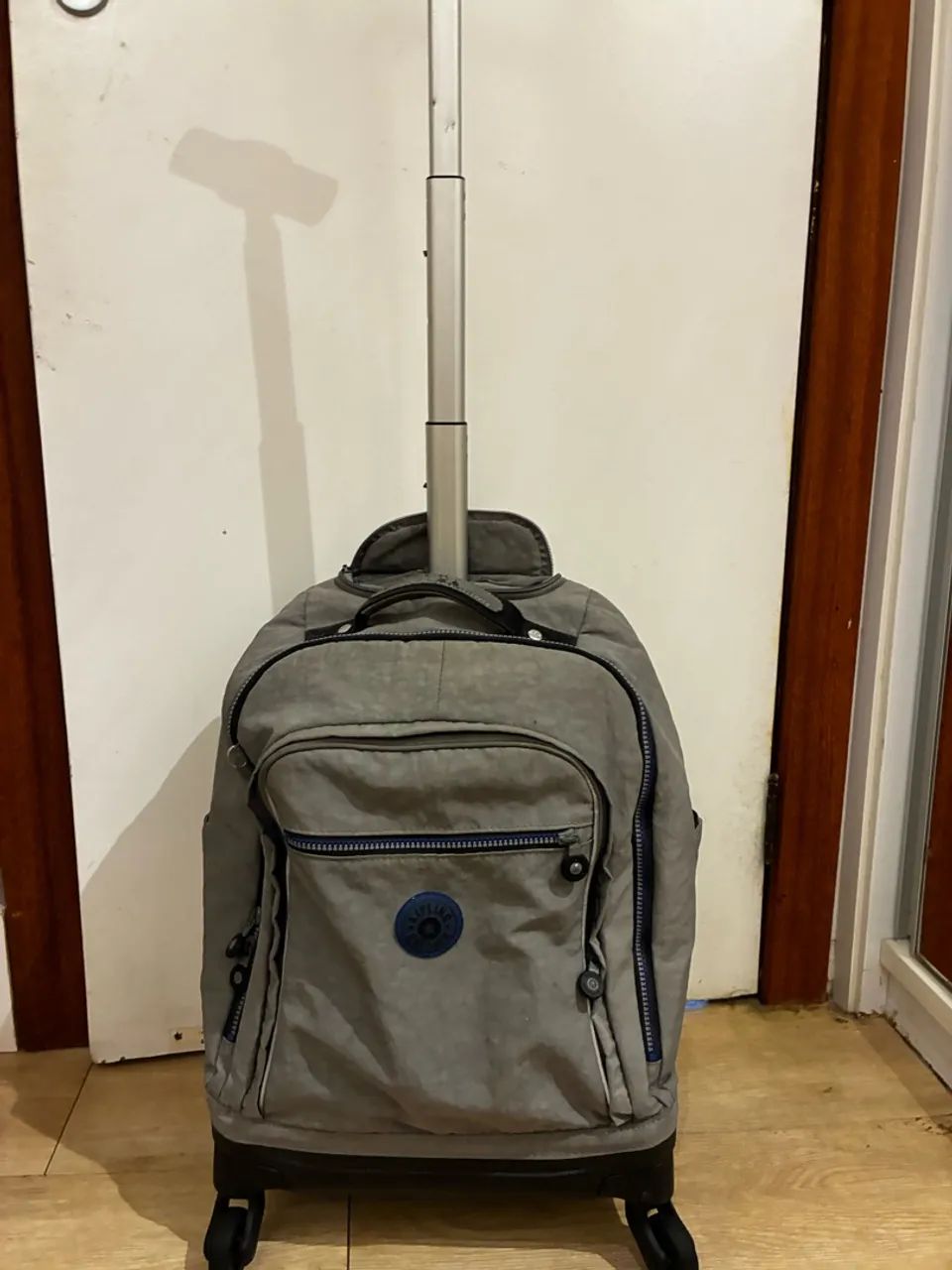 mochila kipling 4 rodas 