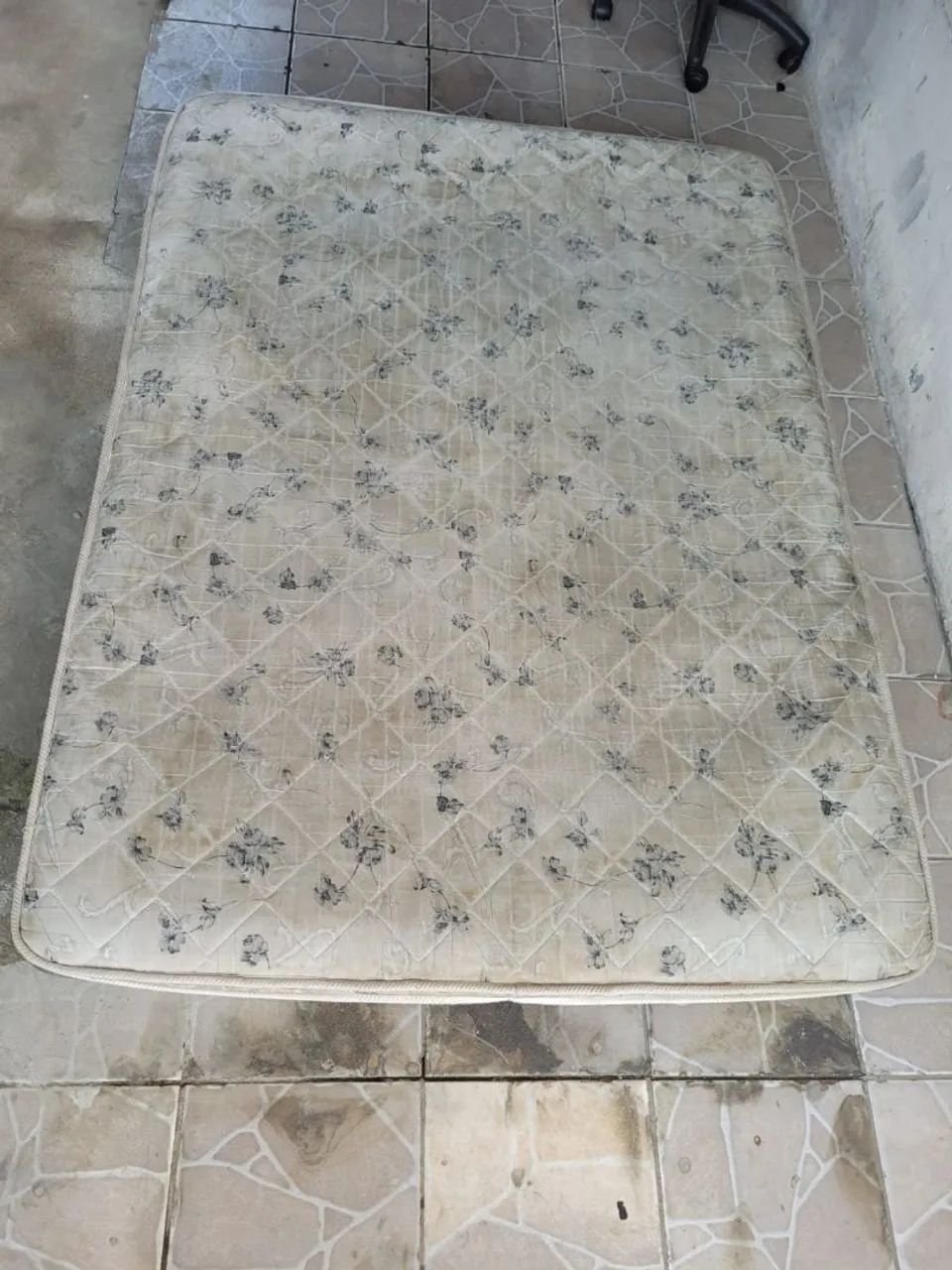 Colchão de casal molas 