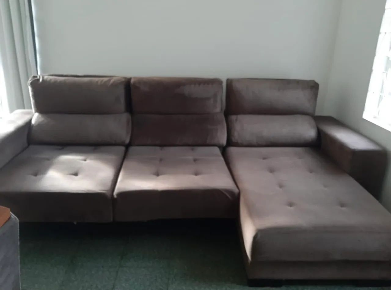 Sofá retrátil / reclinável com chaise 