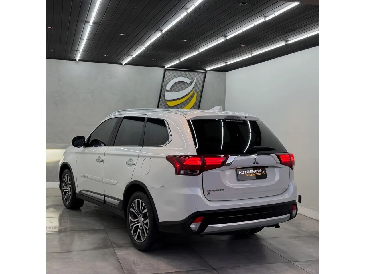 Mitsubishi Outlander 2.2 165cv Diesel Aut. 2017 - Foto 4