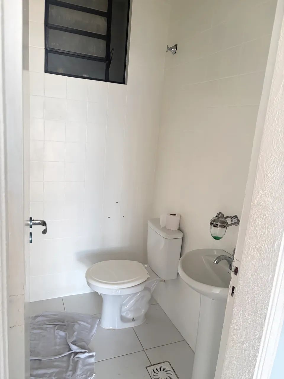 Alugo Sala Comercial com Banheiro - Foto 4
