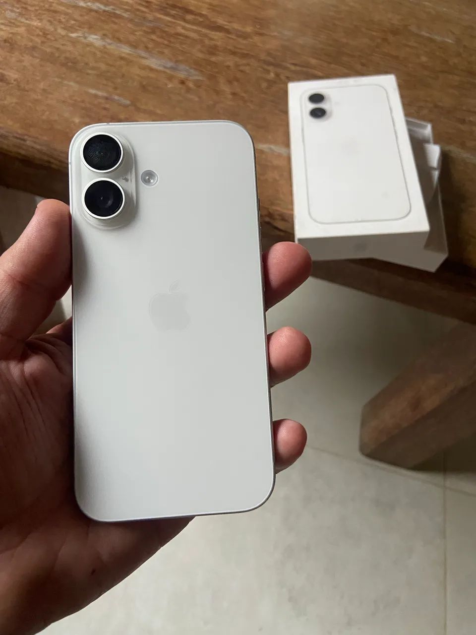 iPhone 16