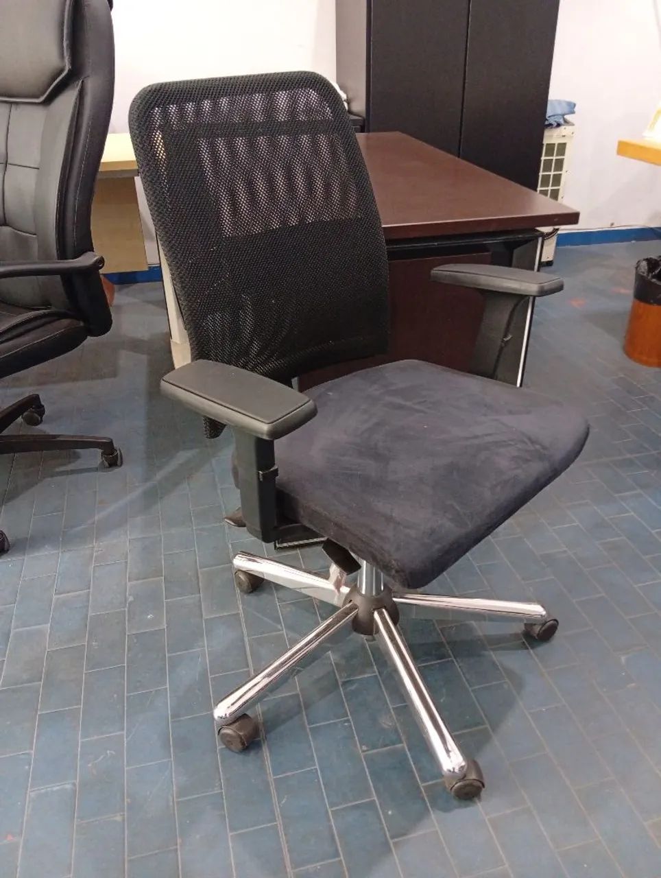 Cadeira Diretor back system 